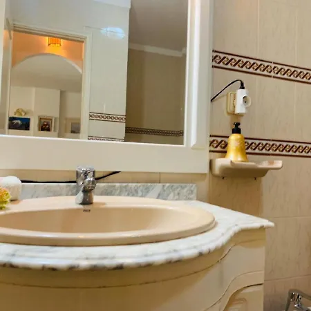 Views To The Infinite Sea In Cristianos Appartement *